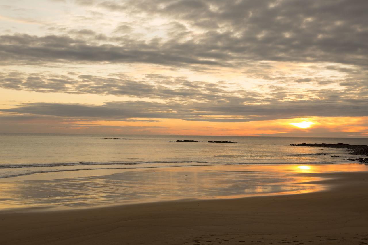 Beach Hotel Burnie Ngoại thất bức ảnh
